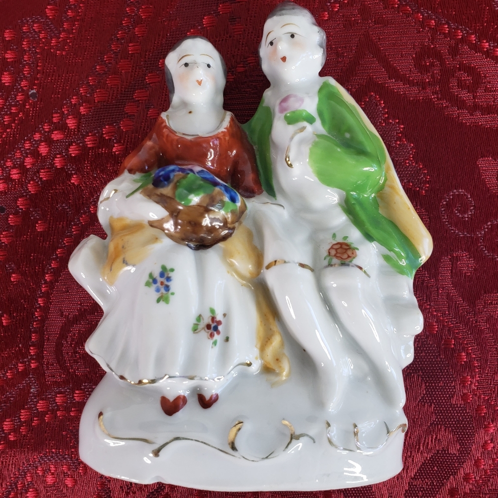 Made in Occupied Japan Stamped VTG Victorian Colonial Courting Couple Figurine